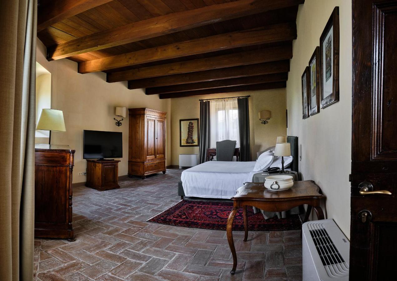 Hotel Palazzo Viviani Castello Di Montegridolfo Zewnętrze zdjęcie