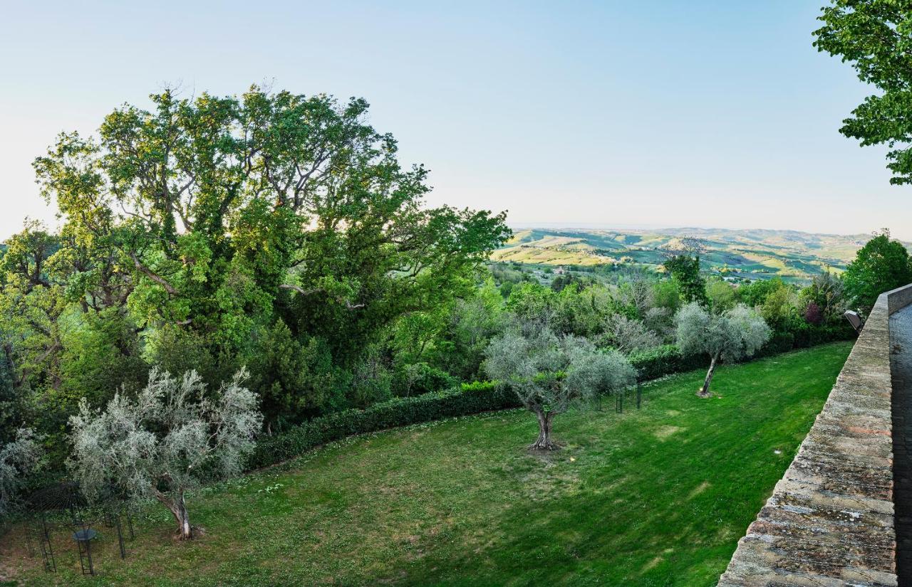 Hotel Palazzo Viviani Castello Di Montegridolfo Zewnętrze zdjęcie
