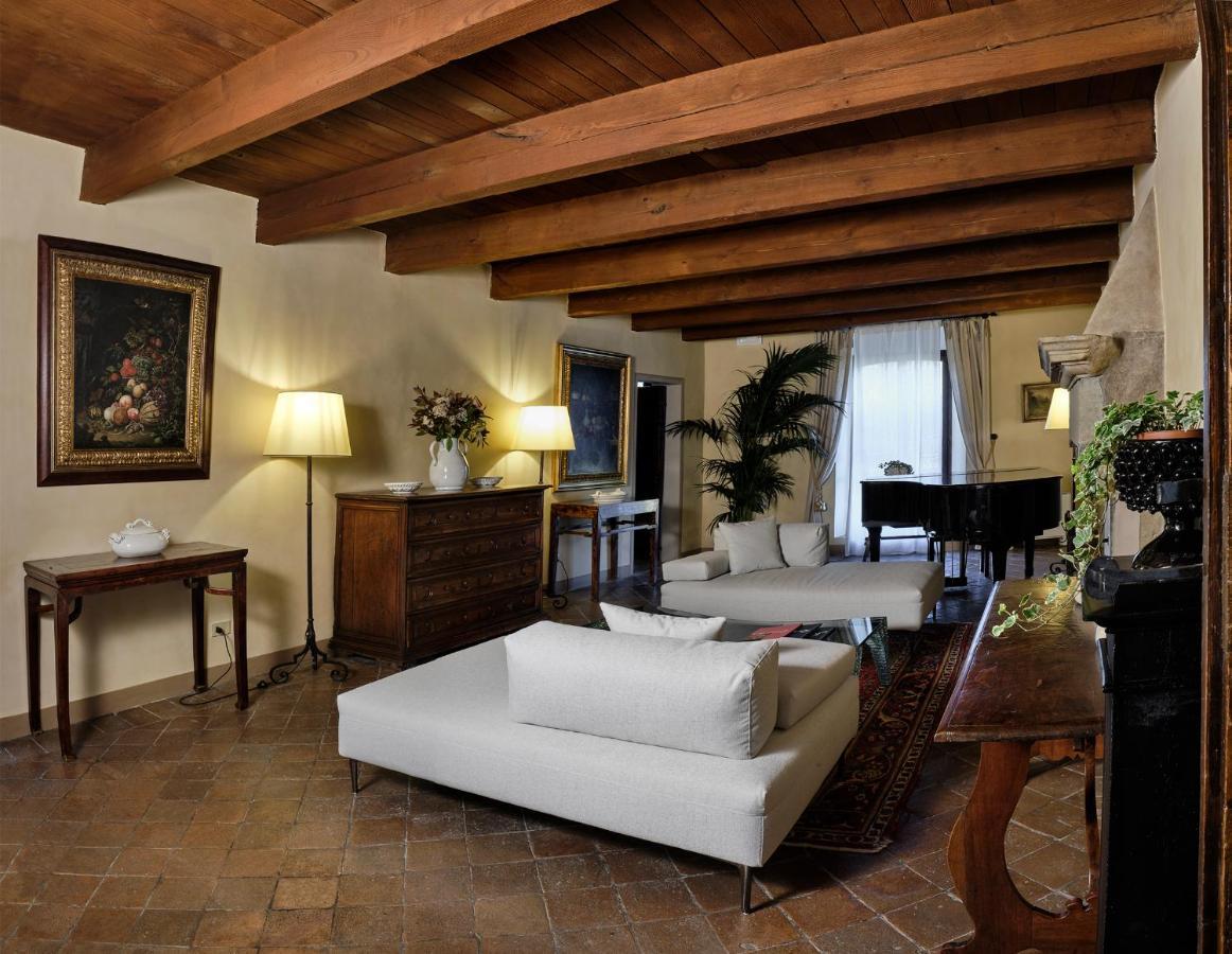 Hotel Palazzo Viviani Castello Di Montegridolfo Zewnętrze zdjęcie