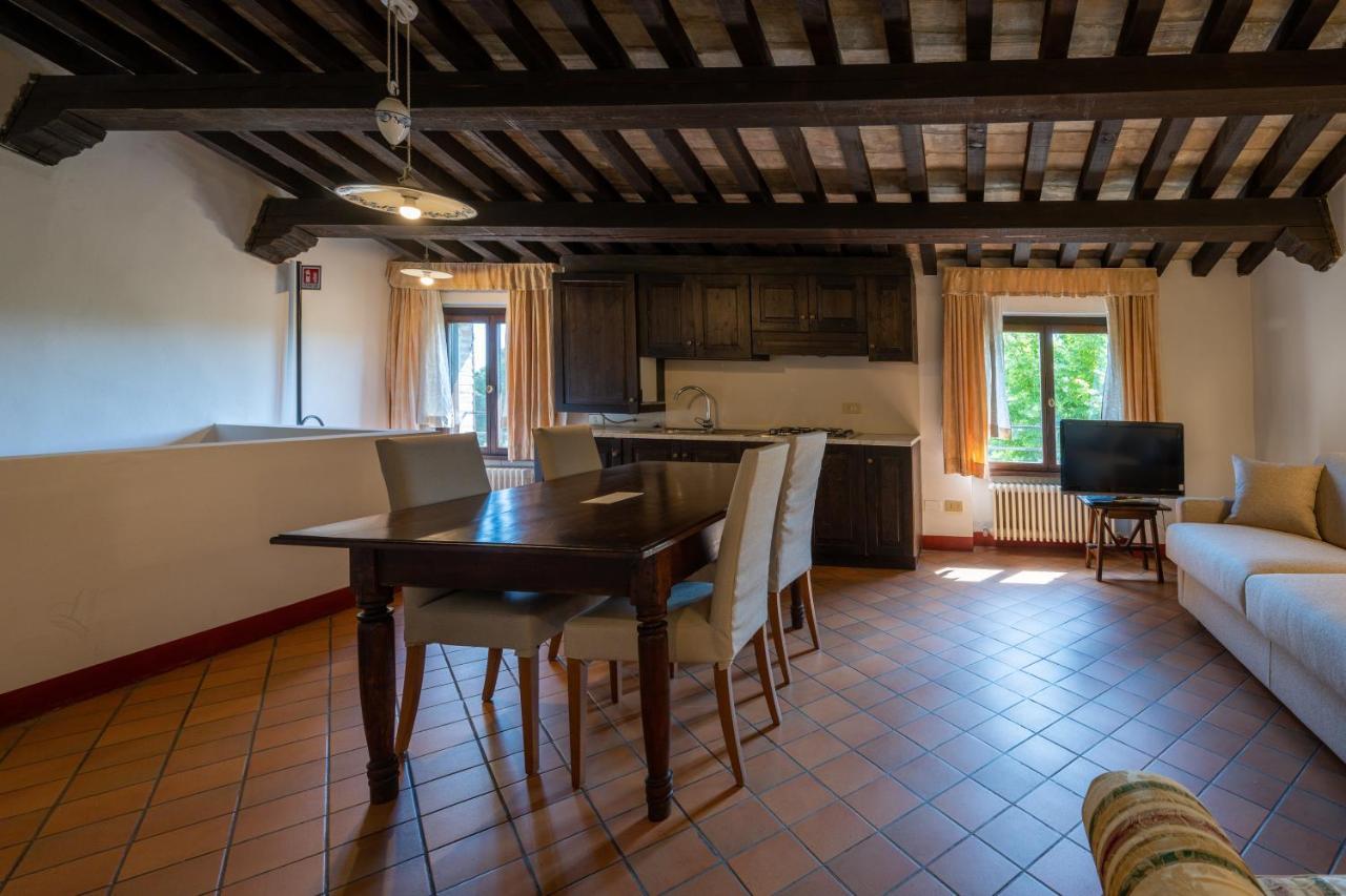 Hotel Palazzo Viviani Castello Di Montegridolfo Zewnętrze zdjęcie