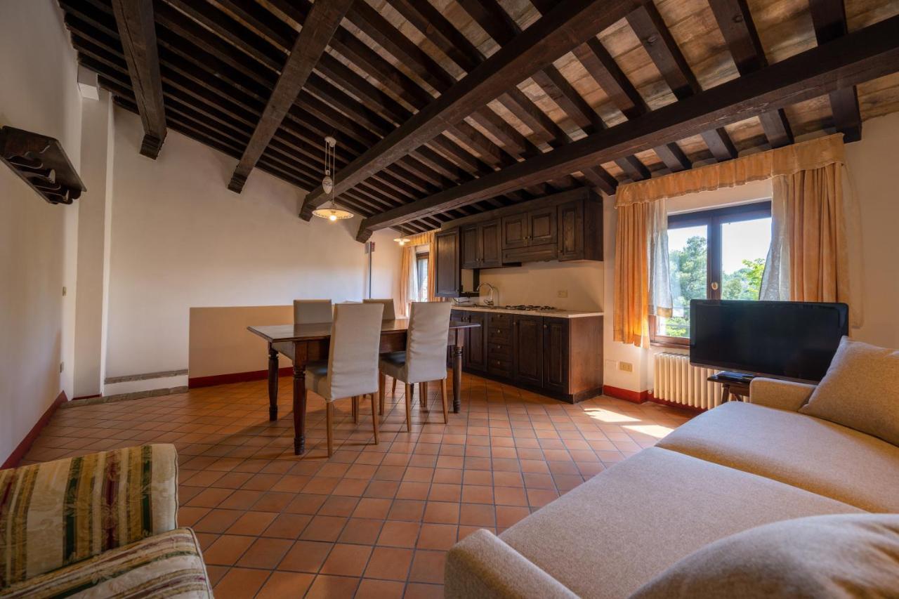 Hotel Palazzo Viviani Castello Di Montegridolfo Zewnętrze zdjęcie