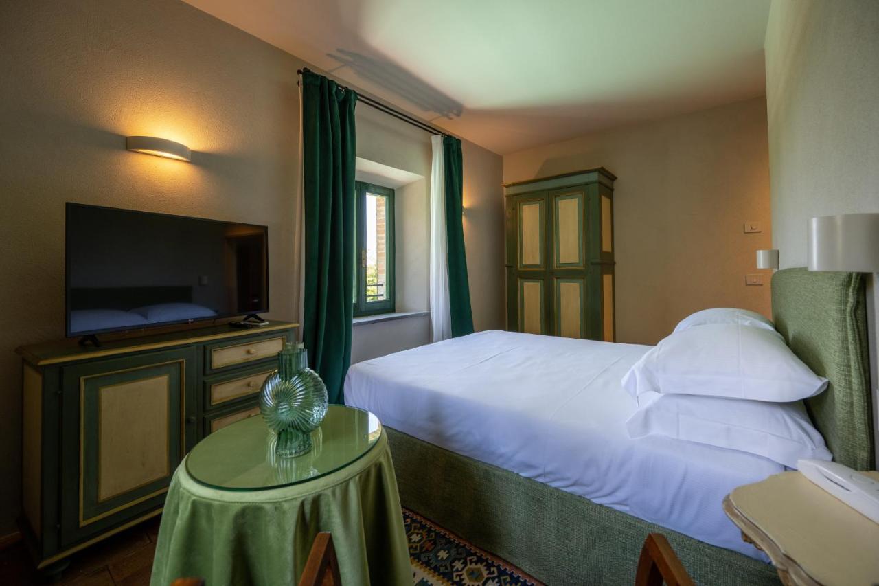 Hotel Palazzo Viviani Castello Di Montegridolfo Zewnętrze zdjęcie