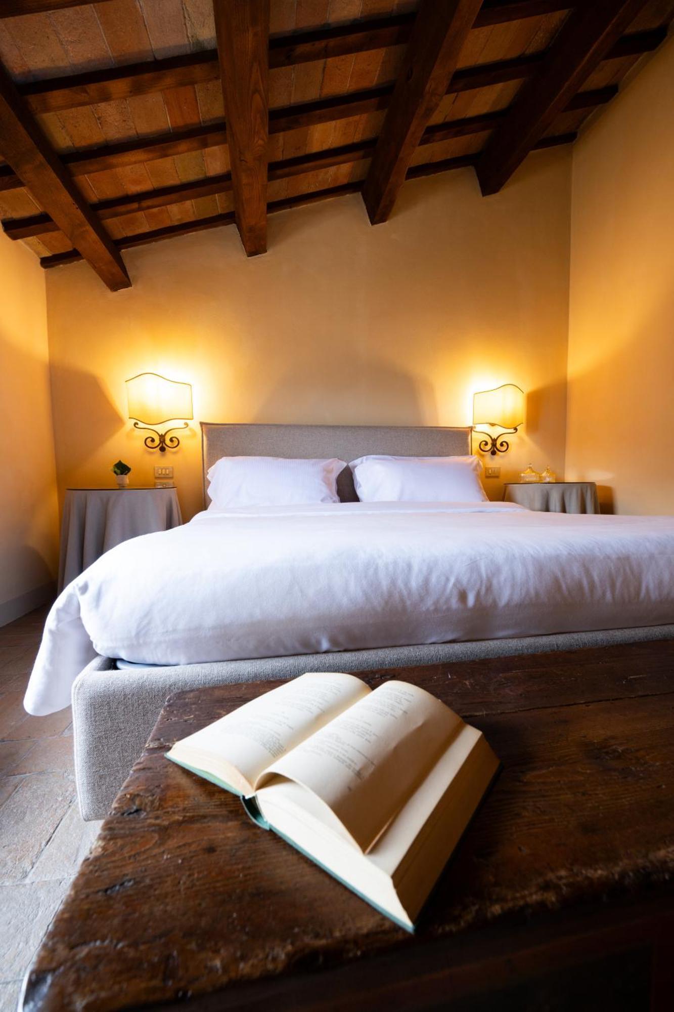 Hotel Palazzo Viviani Castello Di Montegridolfo Zewnętrze zdjęcie